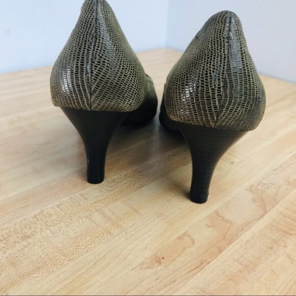 AEROSOLES animal print suede women heels size 8 /  NWOT - Picture 12 of 14